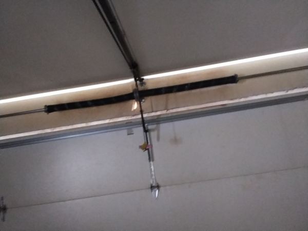 Garage door job photo #011